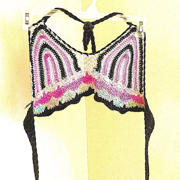 **SOLD**Handmade Crochet Bralette/Bikini Top (A-C) - Picture 2 of 6